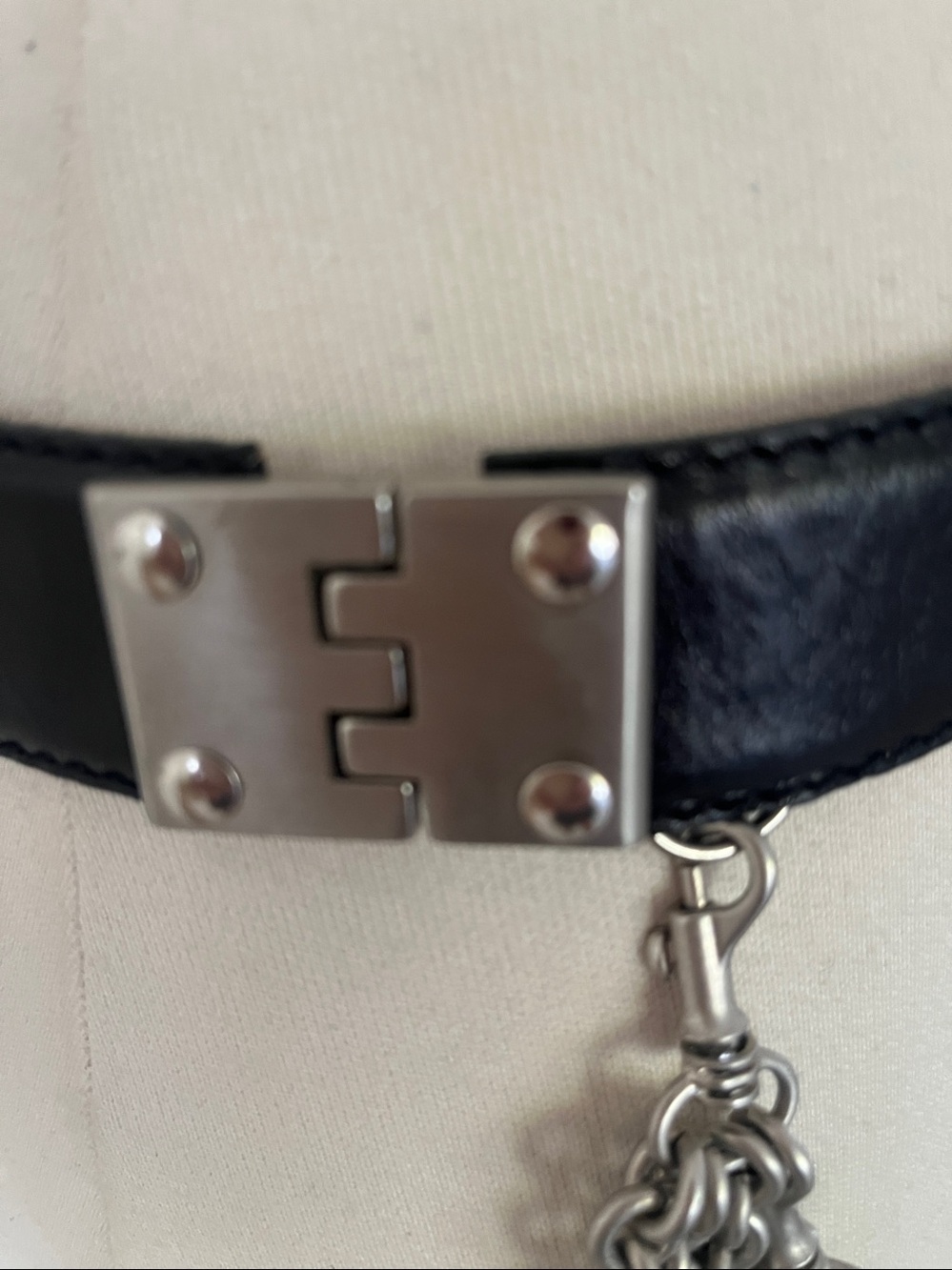Donna Karan Tan Leather Belt with Black Logo Stamp - Picture 3 of 8